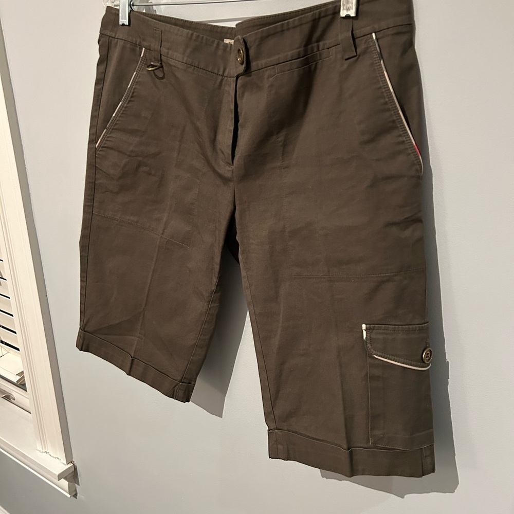 Burberry women’s shorts. Olive green. Size UK12. Very good condition.